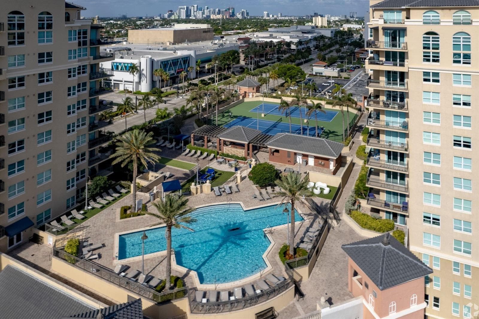 Sunrise Harbor POOL