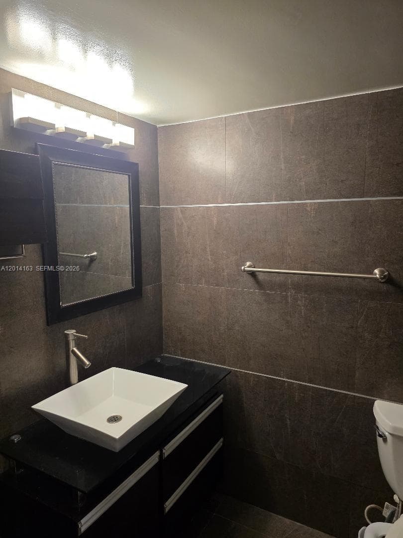 DeSoto Park North condo · #104 in Hallandale Beach - Photo 17
