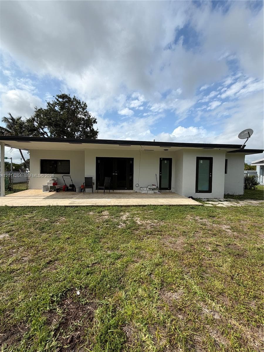 1410 NW 199TH St photo 13