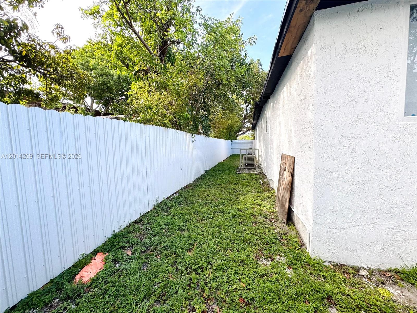 1484 NW 60th St photo 24