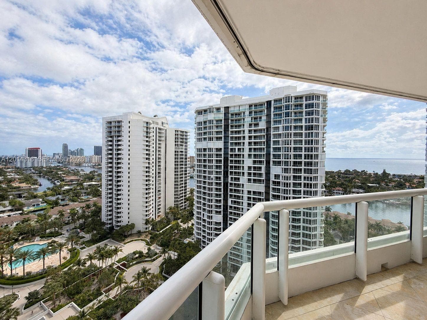 SOUTH TOWER AT THE POINT · #2403 in Aventura - Photo 27