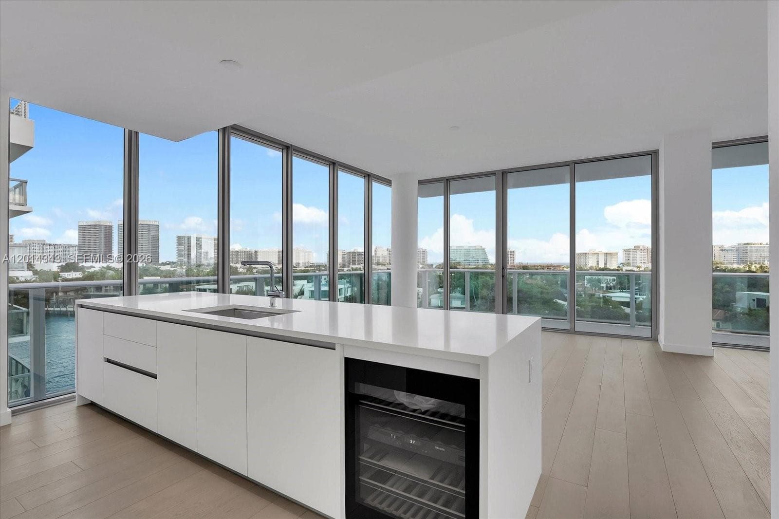 La Baia South · #LPH_711 in Bay Harbor Islands - Photo 3