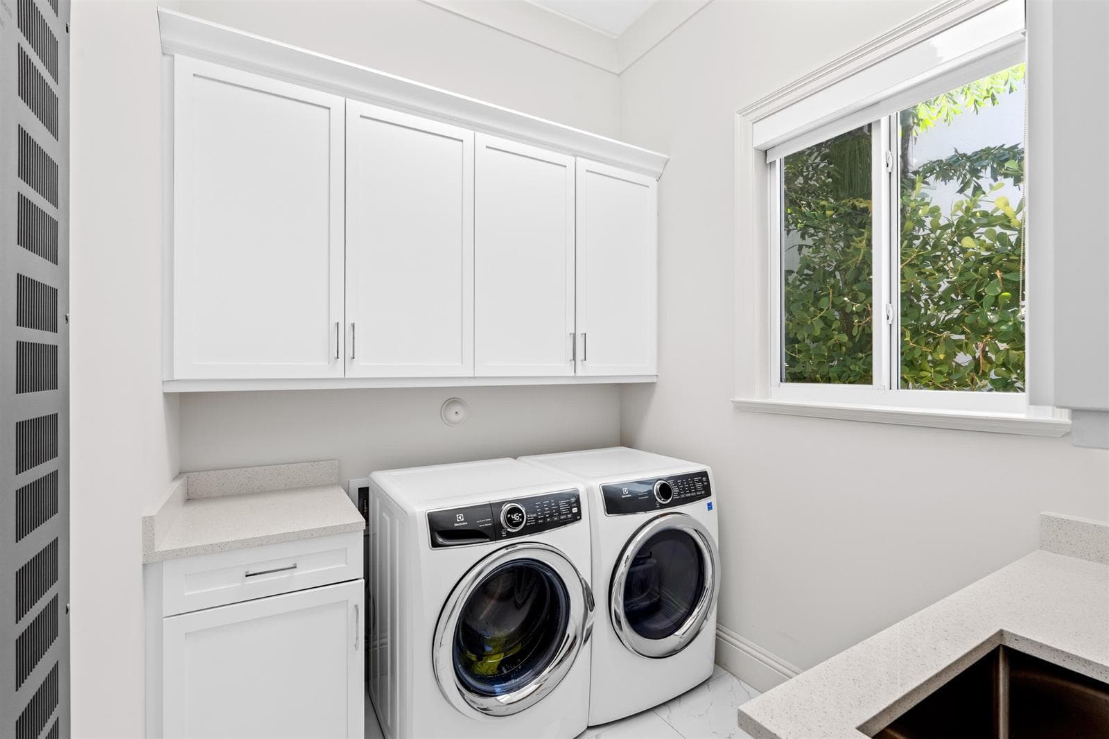 LAUNDRY_ROOM