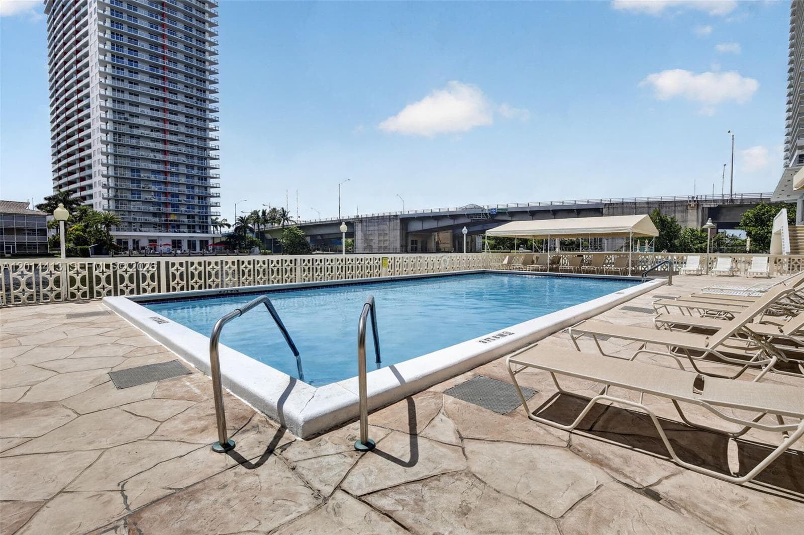 IMPERIAL TOWERS APTS COND · #225 in Hallandale Beach - Photo 27