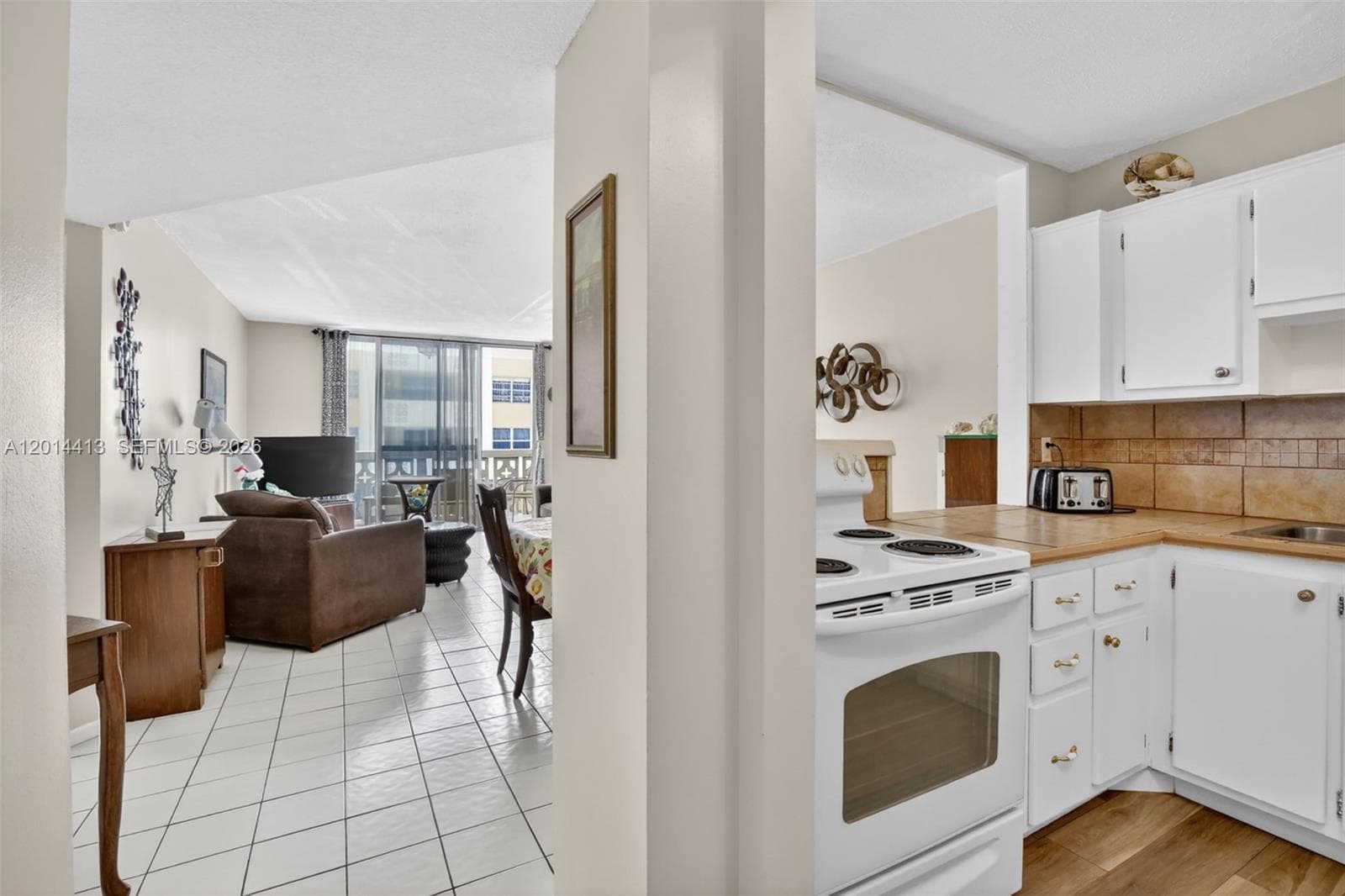 IMPERIAL TOWERS APTS COND · #225 in Hallandale Beach - Photo 9