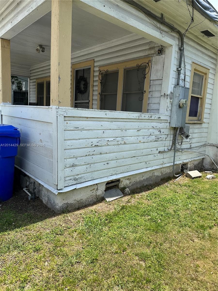 3566 Thomas Ave photo 3