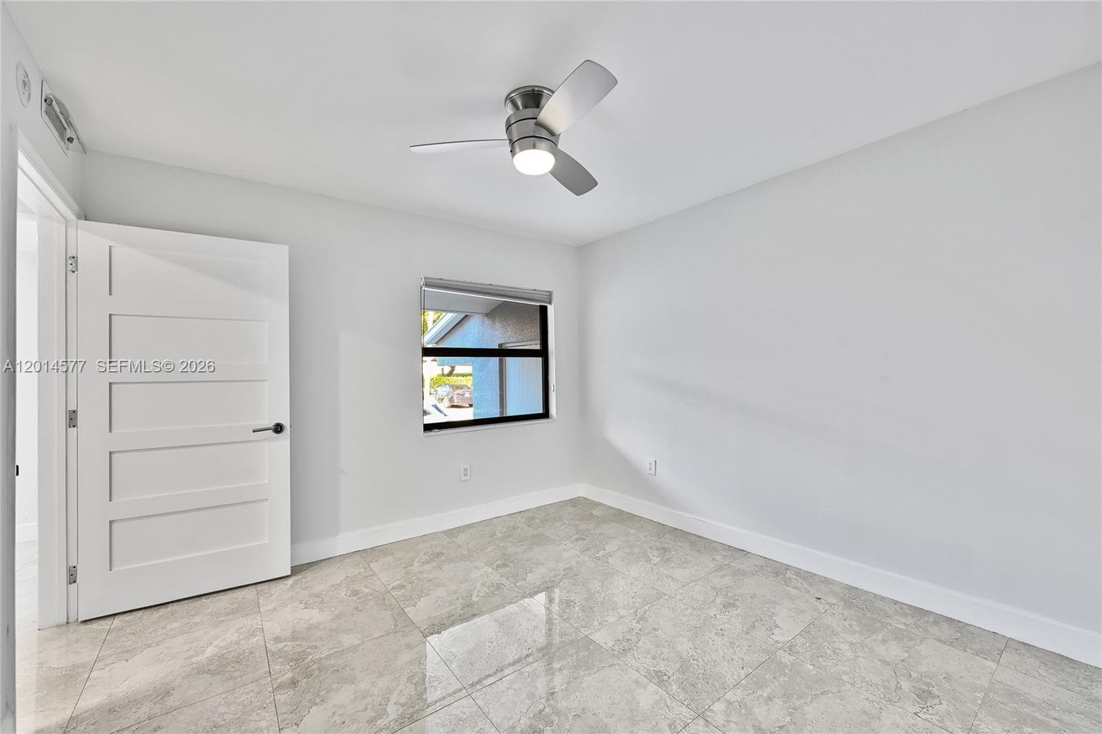 310 Poinciana Dr #802 photo 13