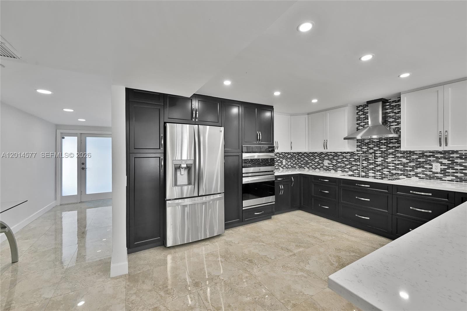 310 Poinciana Dr #802 photo 3