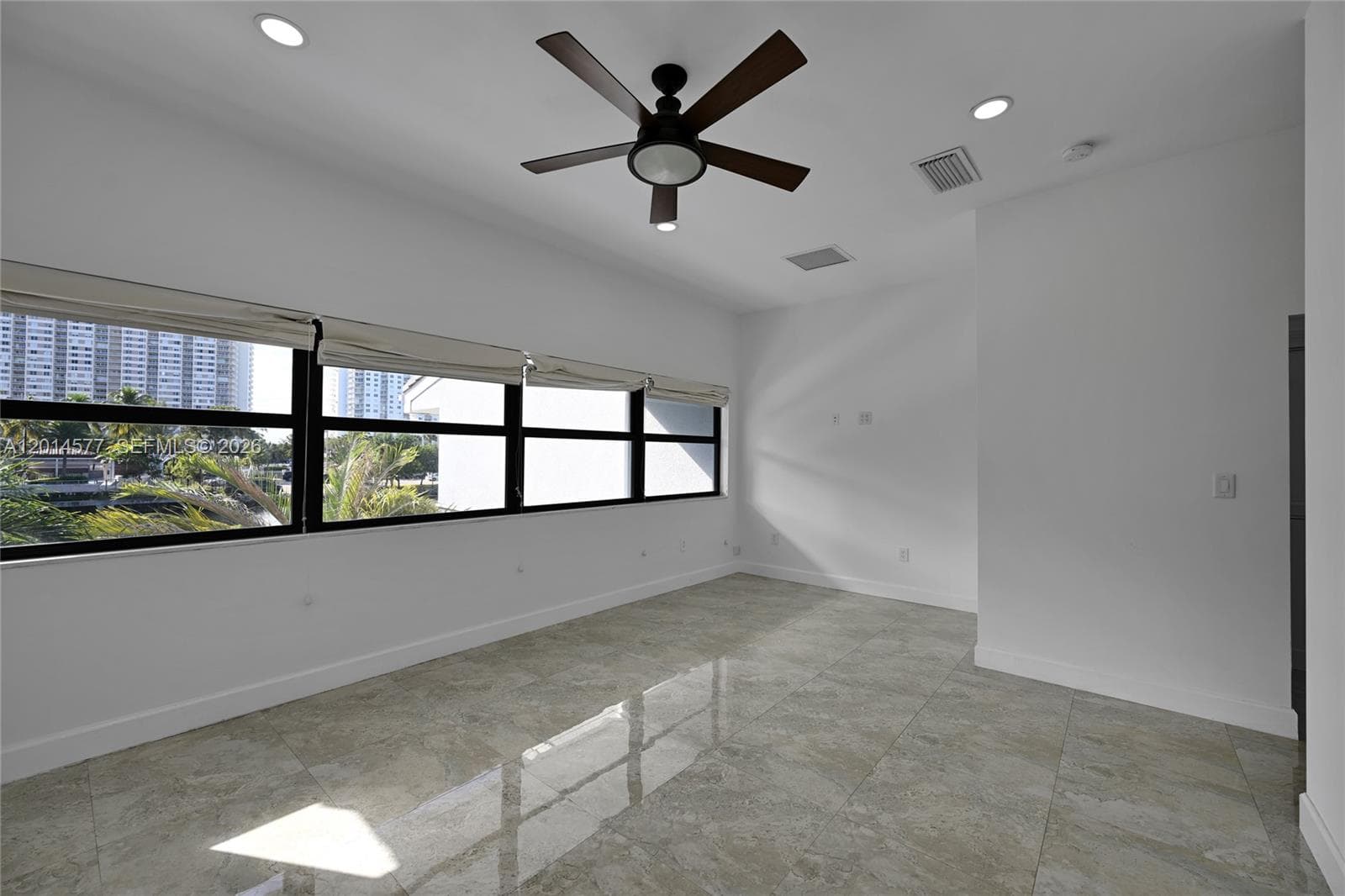 310 Poinciana Dr #802 photo 10