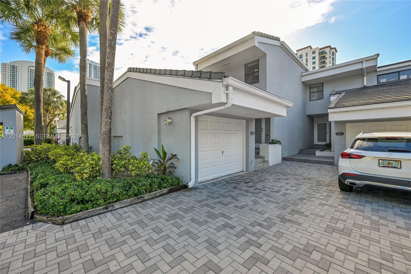 310 Poinciana Dr #802 photo 21