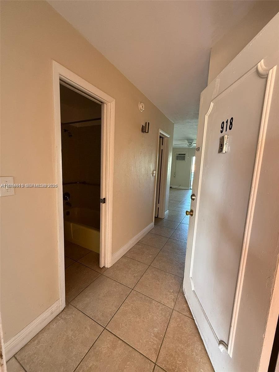 STAR LAKES ESTATES NO 9 C · #918 in Miami - Photo 4