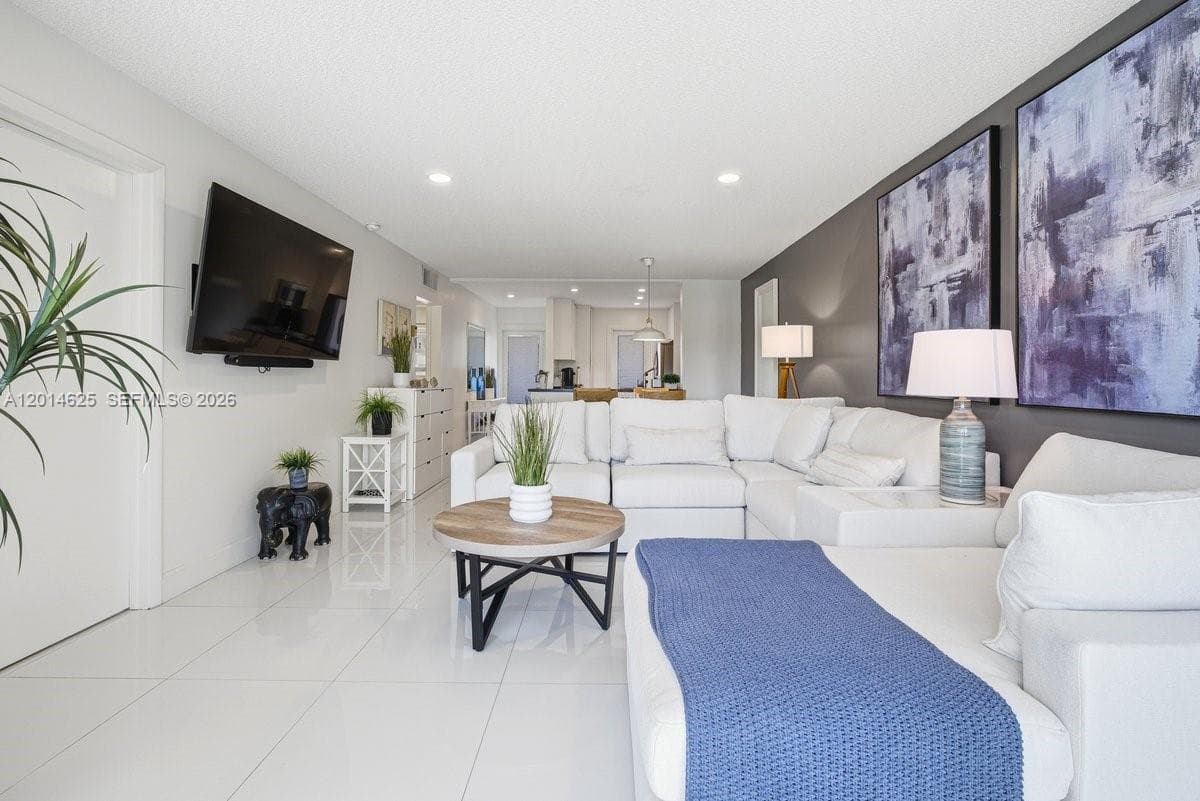 GARDENS BY THE SEA CONDO · #307 in Lauderdale By The Sea - Photo 4