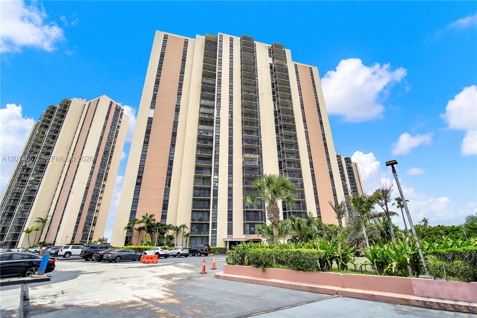 CORONADO CONDO TOWER ! · #1608 in Aventura - Photo 1
