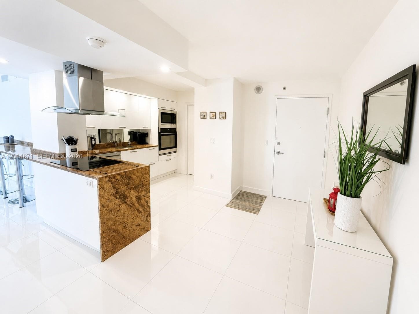THE COLLINS CONDO · #614 in Miami Beach - Photo 7