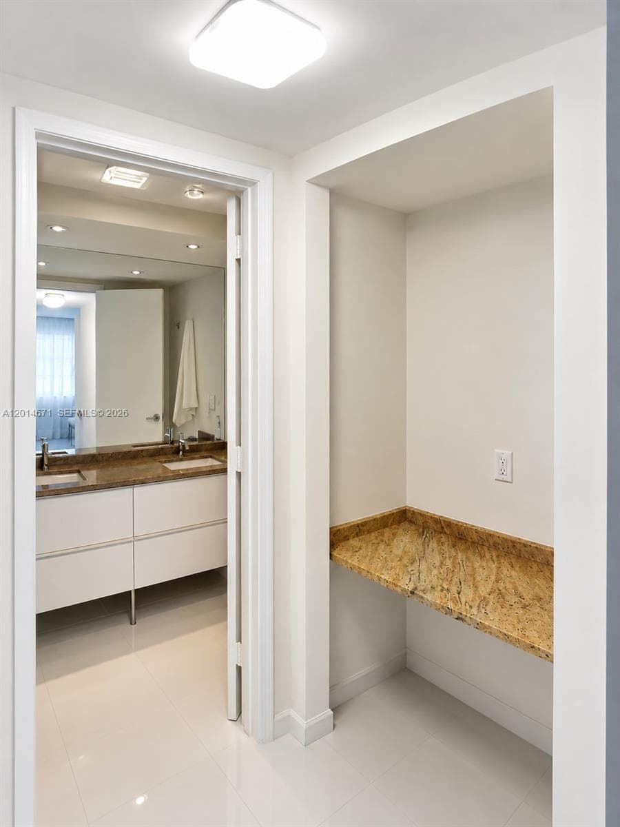 THE COLLINS CONDO · #614 in Miami Beach - Photo 30