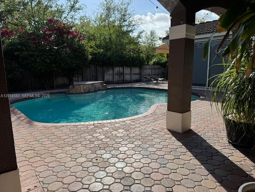 9026 SW 160th Ter photo 3