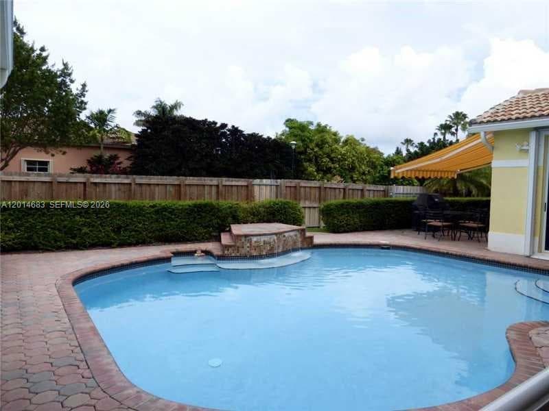 9026 SW 160th Ter photo 4