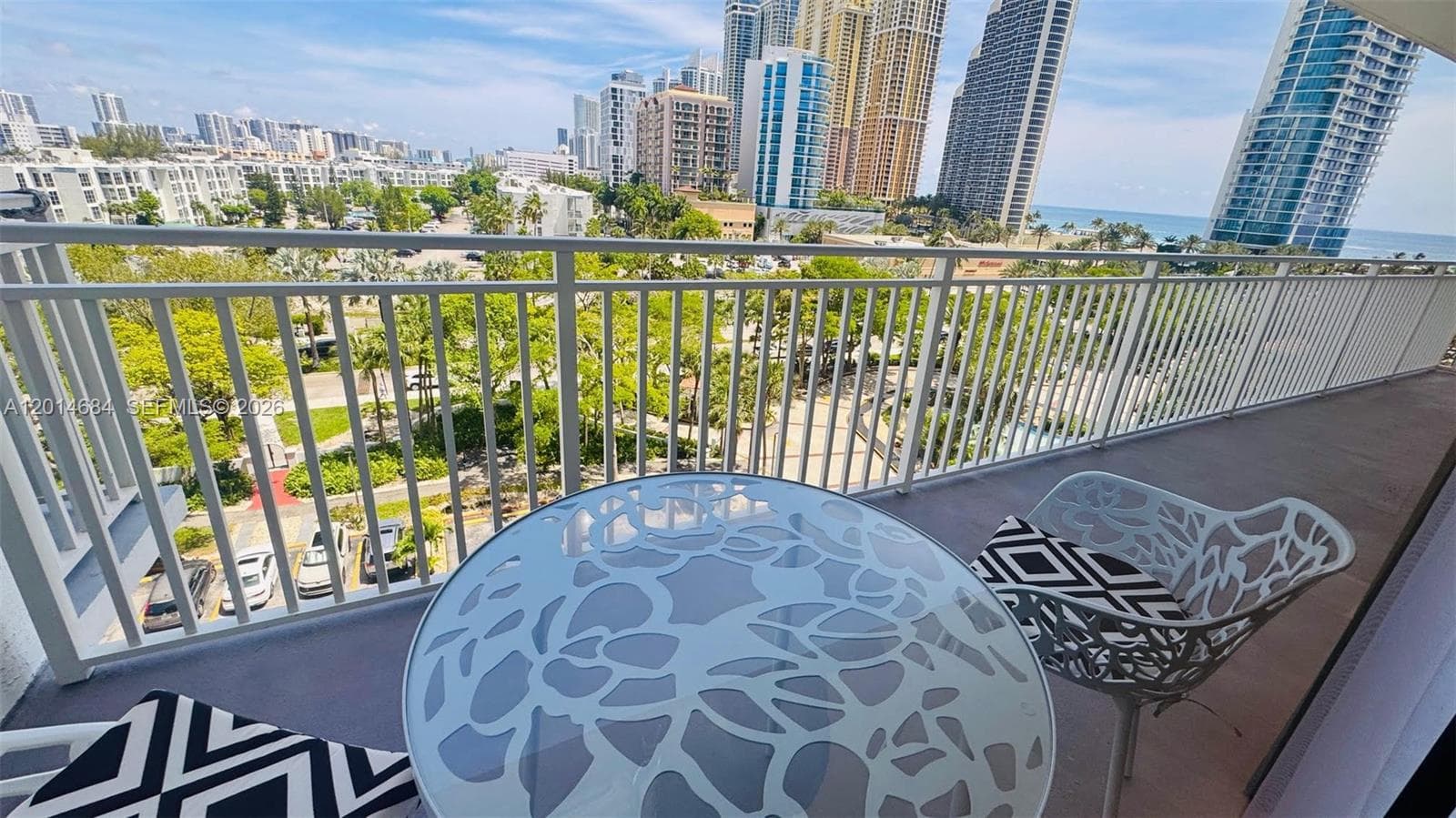 WINSTON TOWERS 600 CONDO · #811 in Sunny Isles Beach - Photo 27