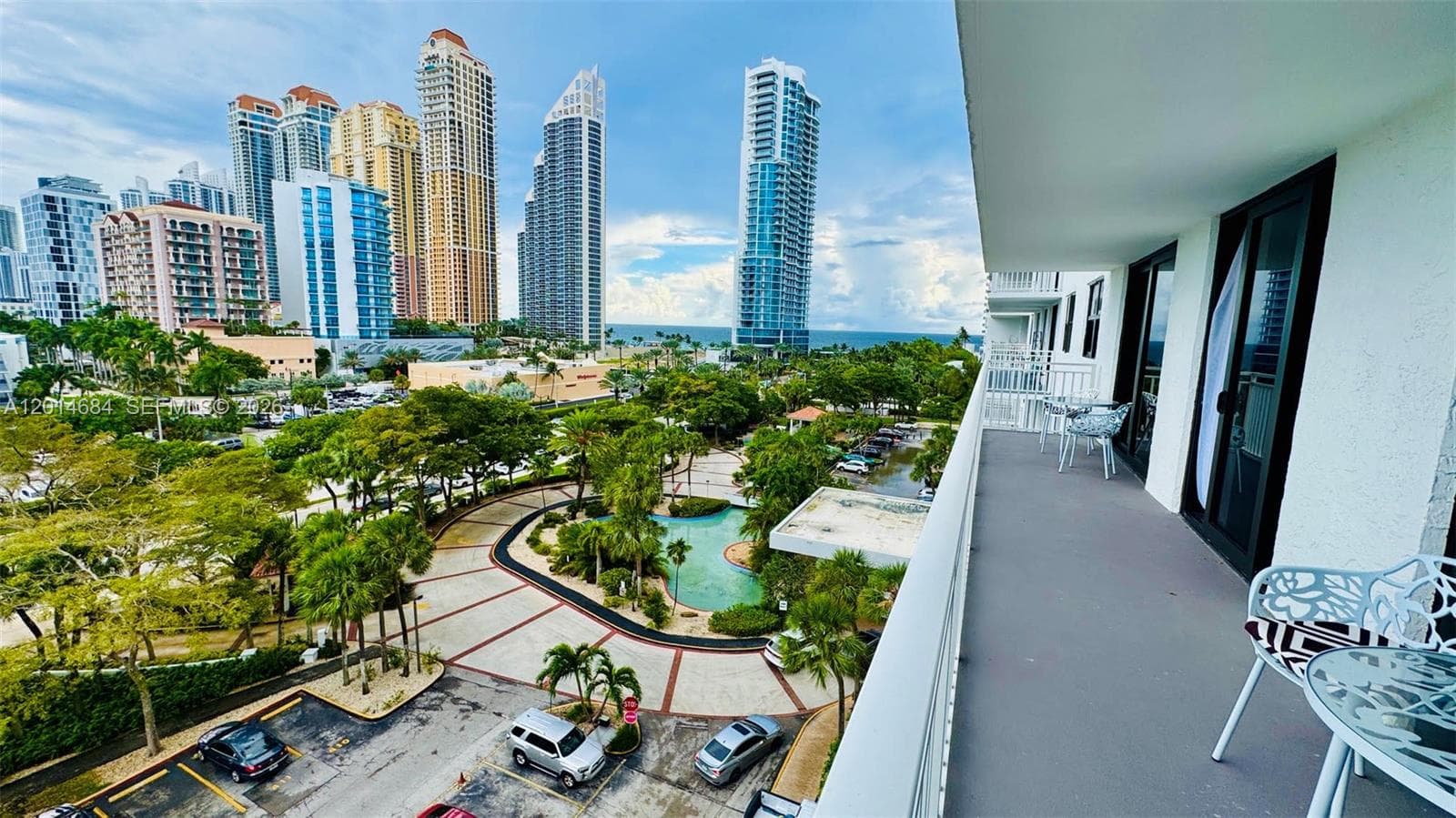WINSTON TOWERS 600 CONDO · #811 in Sunny Isles Beach - Photo 6