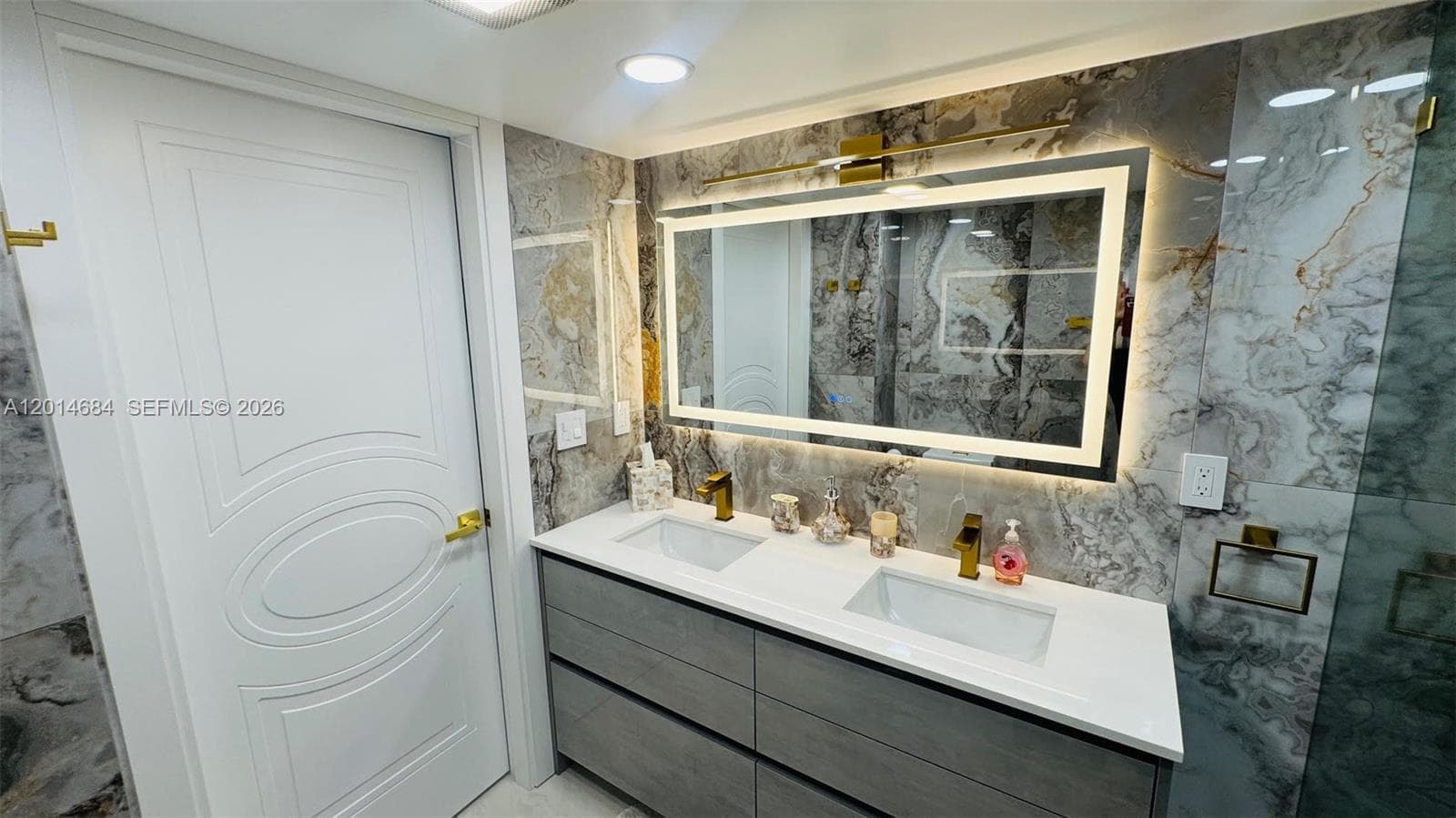 WINSTON TOWERS 600 CONDO · #811 in Sunny Isles Beach - Photo 42