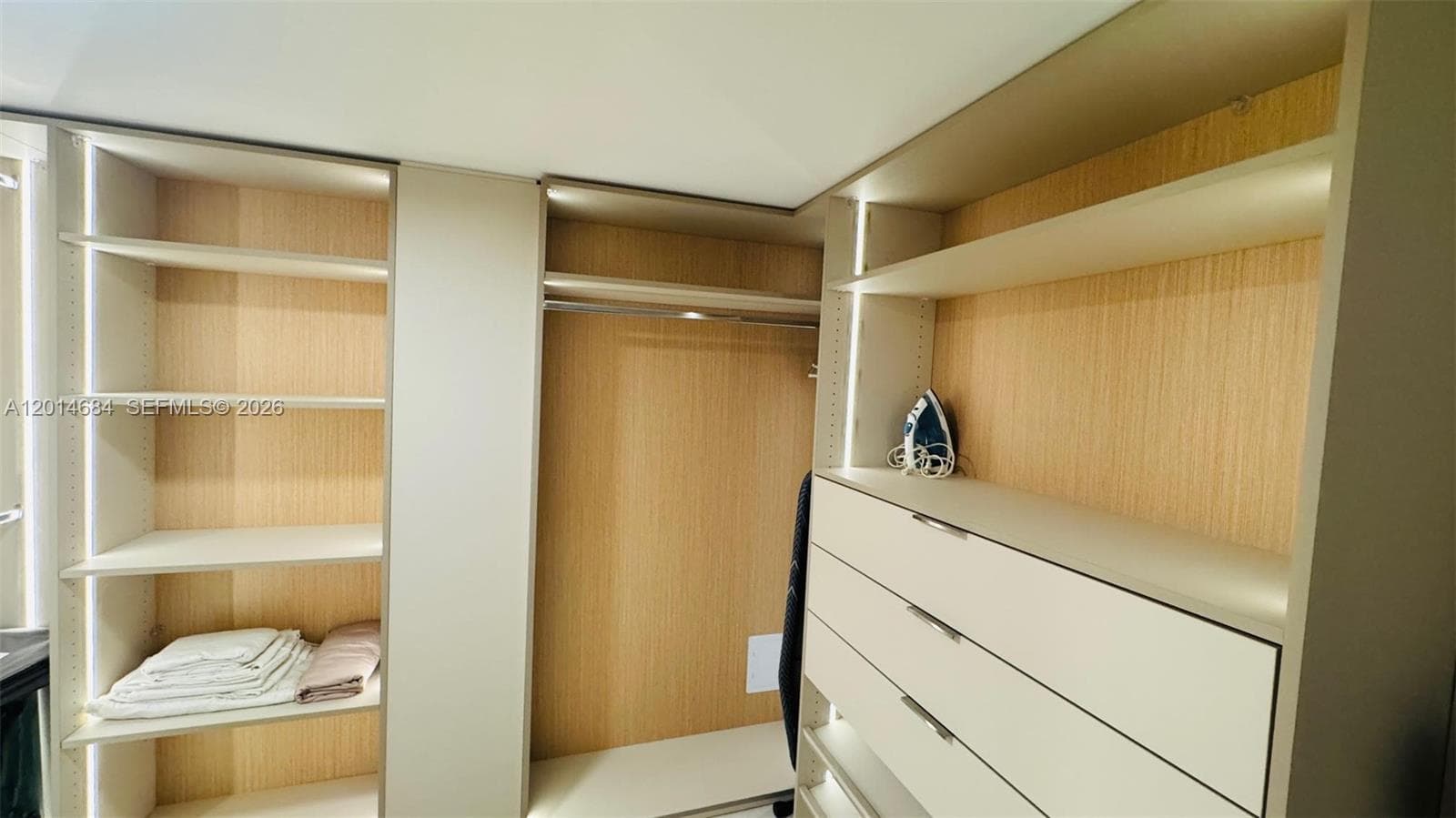 WINSTON TOWERS 600 CONDO · #811 in Sunny Isles Beach - Photo 47