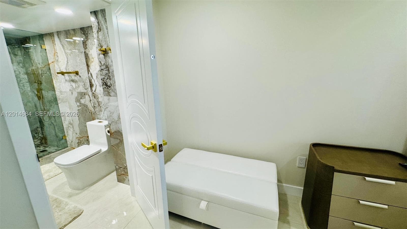 WINSTON TOWERS 600 CONDO · #811 in Sunny Isles Beach - Photo 37