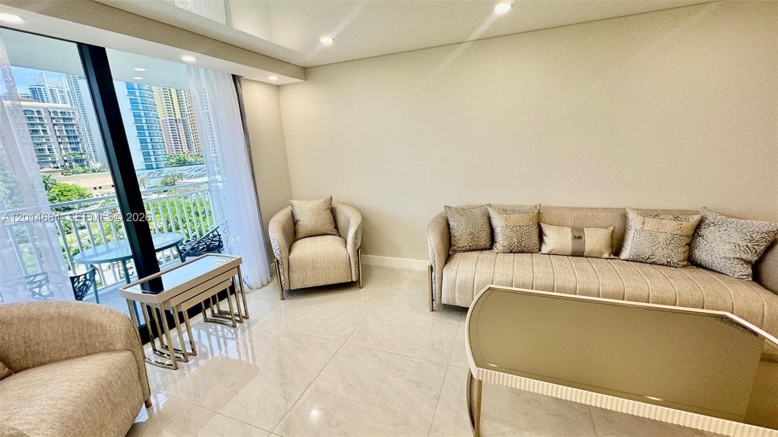 WINSTON TOWERS 600 CONDO · #811 in Sunny Isles Beach - Photo 15