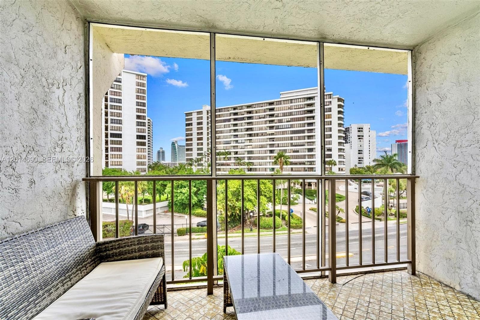 DESOTO PARK CONDO · #518 in Hallandale Beach - Photo 17