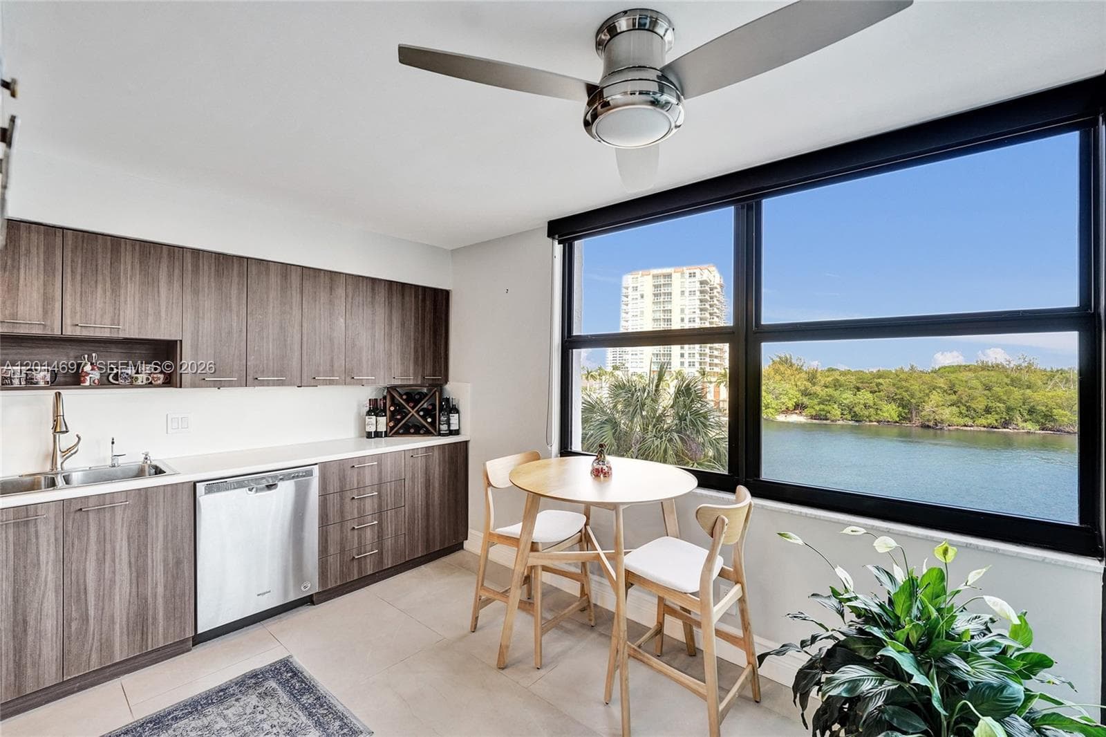 Corinthian · #4F in Fort Lauderdale - Photo 36