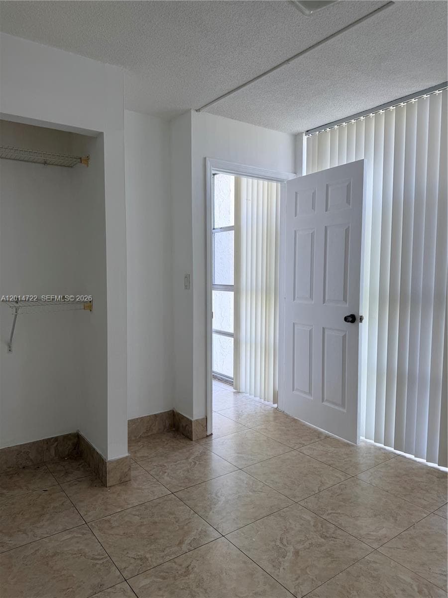 DESOTO PARK CONDO · #118 in Hallandale Beach - Photo 7