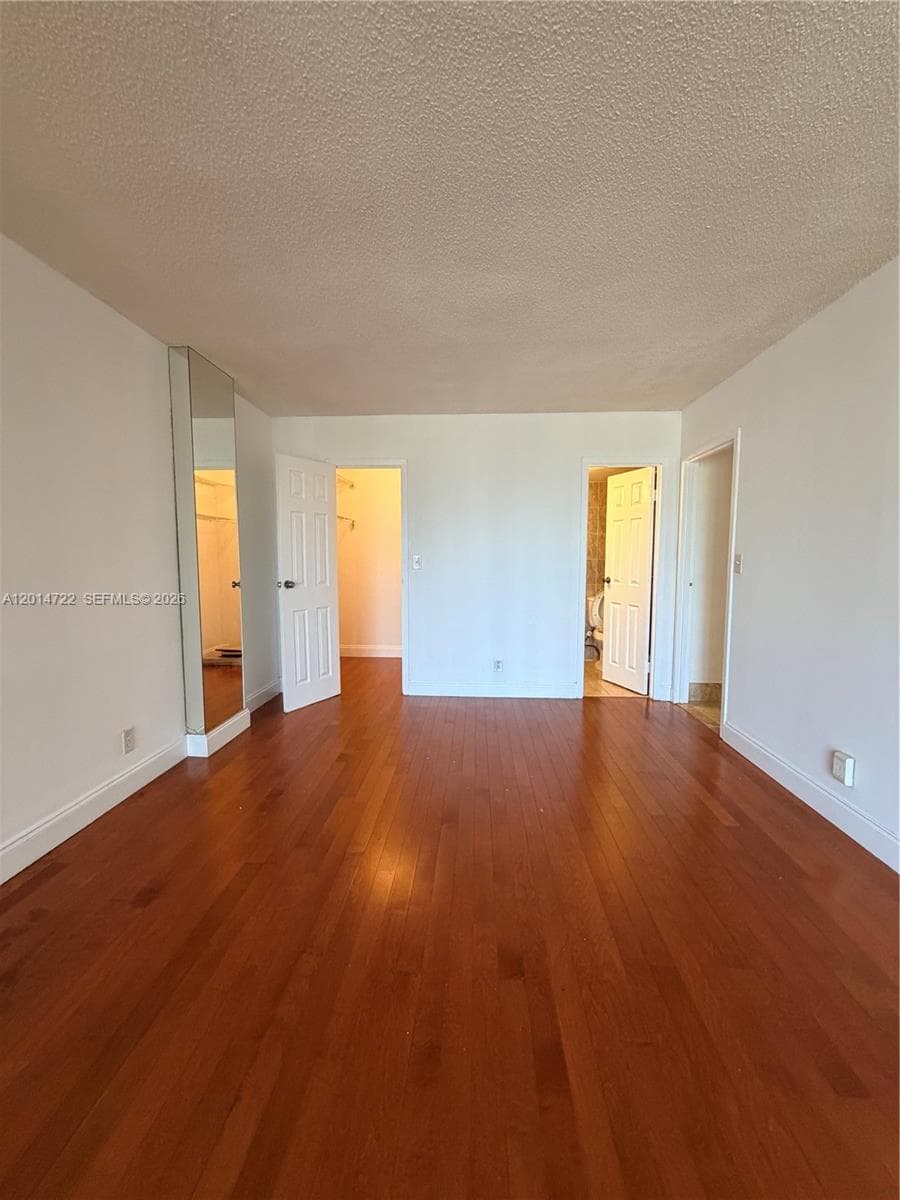 DESOTO PARK CONDO · #118 in Hallandale Beach - Photo 14