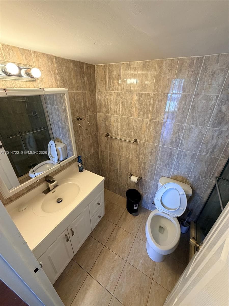 DESOTO PARK CONDO · #118 in Hallandale Beach - Photo 11