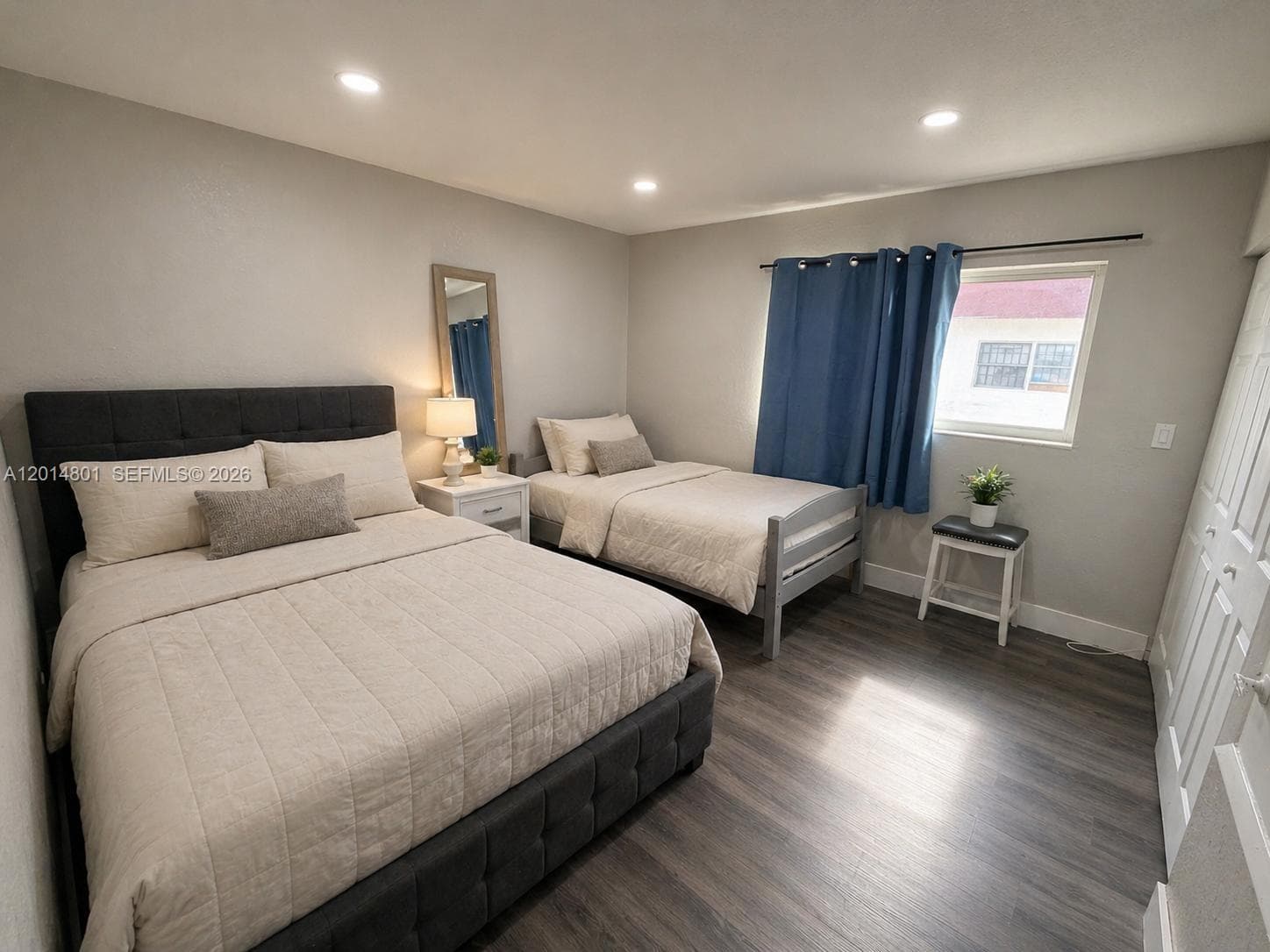 second bedroom
