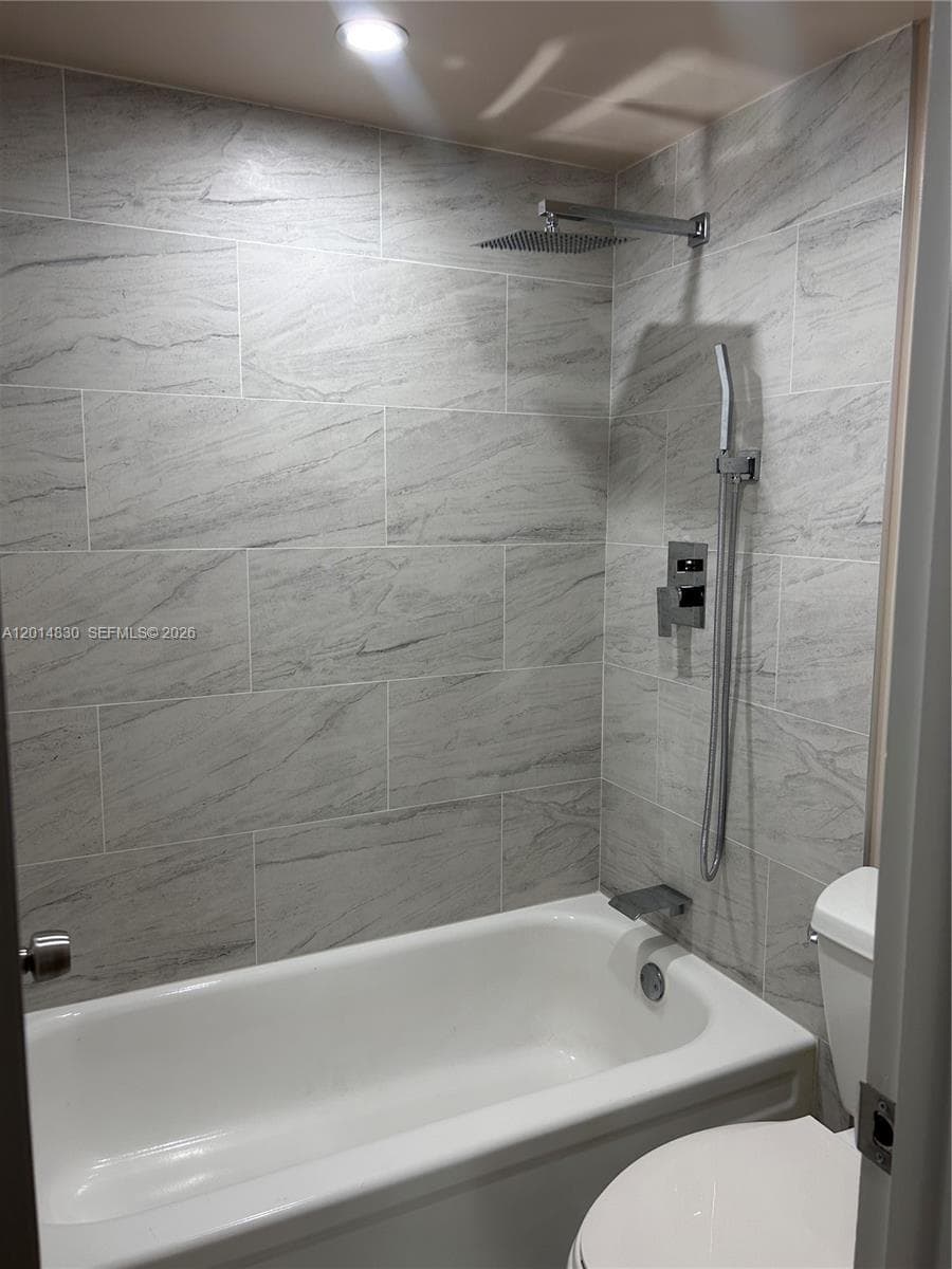 TRAFALGAR TOWERS CONDOMIN · #1203 in Hollywood - Photo 7