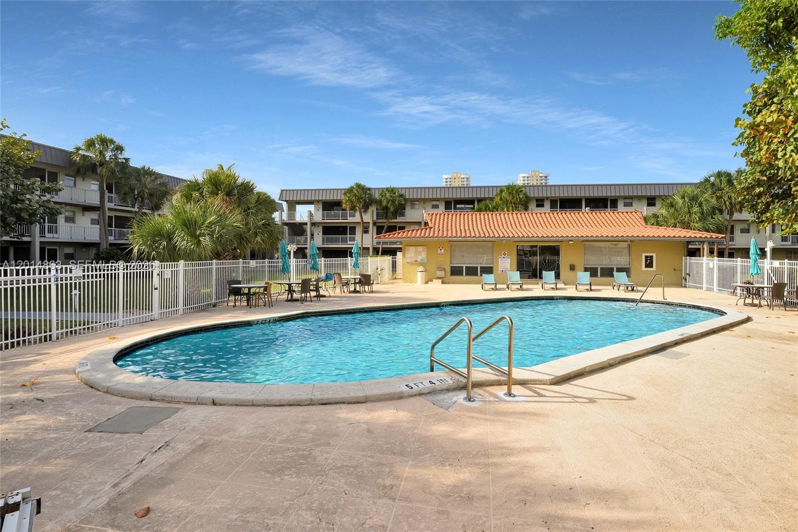 PARADISE BY THE SEA CONDO · #205 in Hallandale Beach - Photo 7