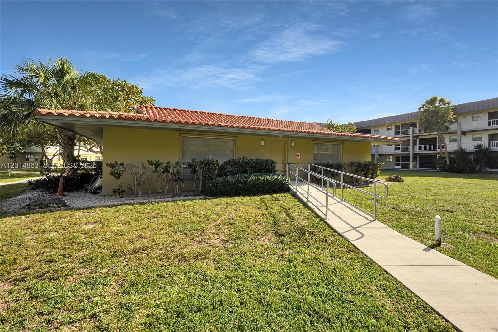 PARADISE BY THE SEA CONDO · #205 in Hallandale Beach - Photo 31