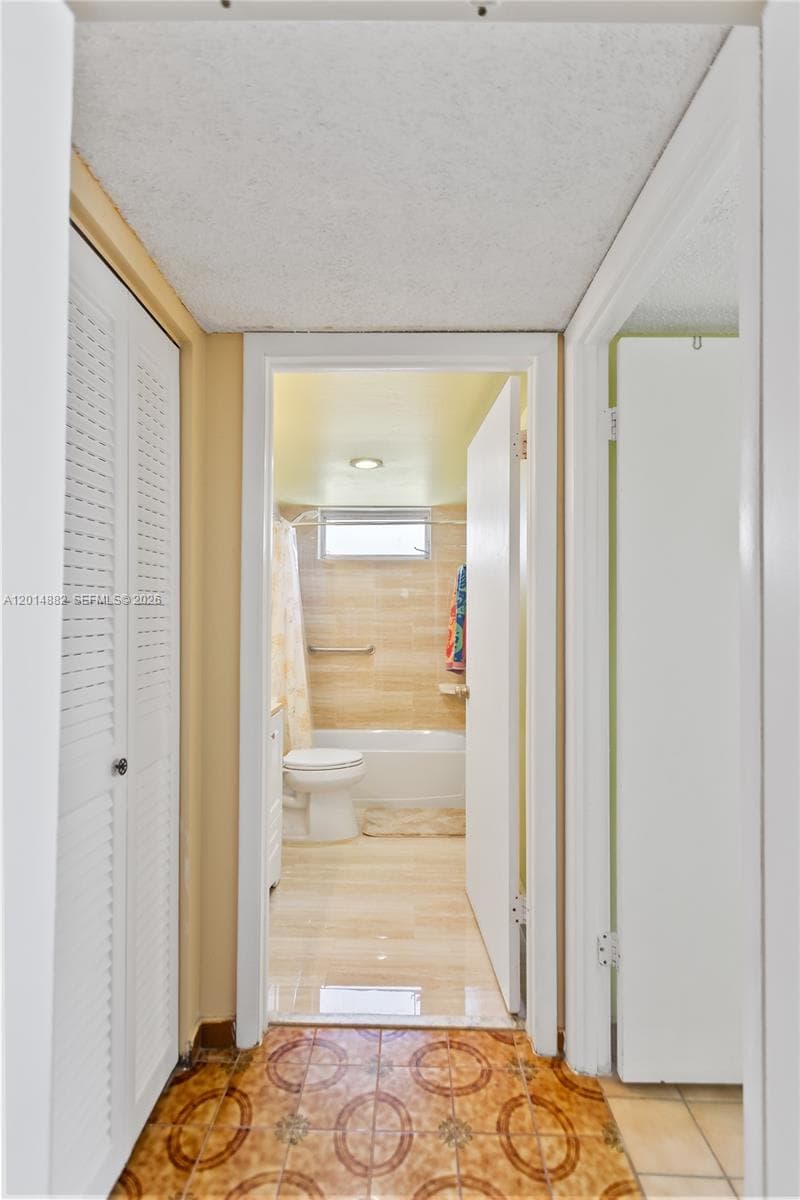 COLONNADE BAY CONDO · #302 in Miami Beach - Photo 23