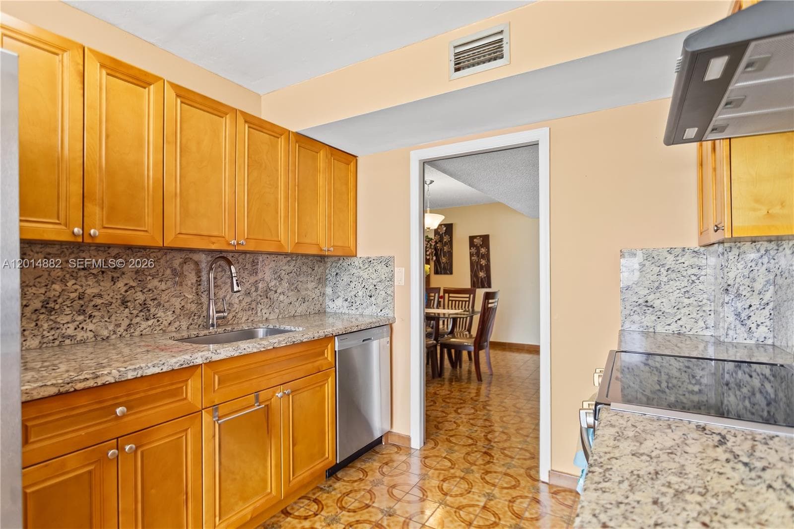COLONNADE BAY CONDO · #302 in Miami Beach - Photo 16