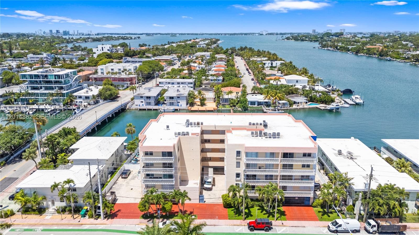 COLONNADE BAY CONDO · #302 in Miami Beach - Photo 49