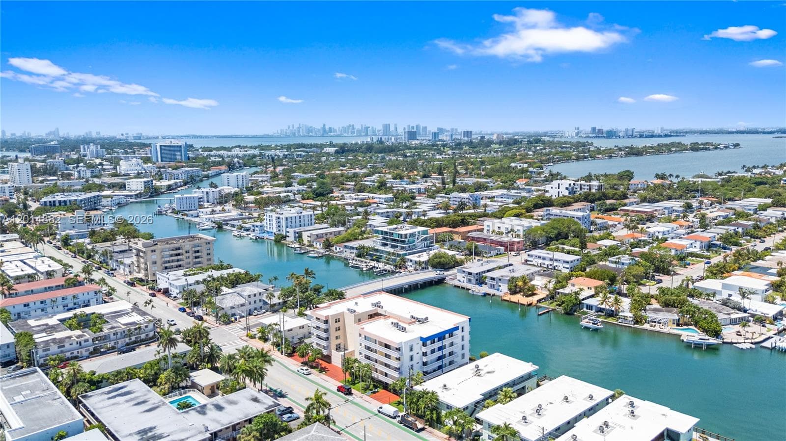 COLONNADE BAY CONDO · #302 in Miami Beach - Photo 41