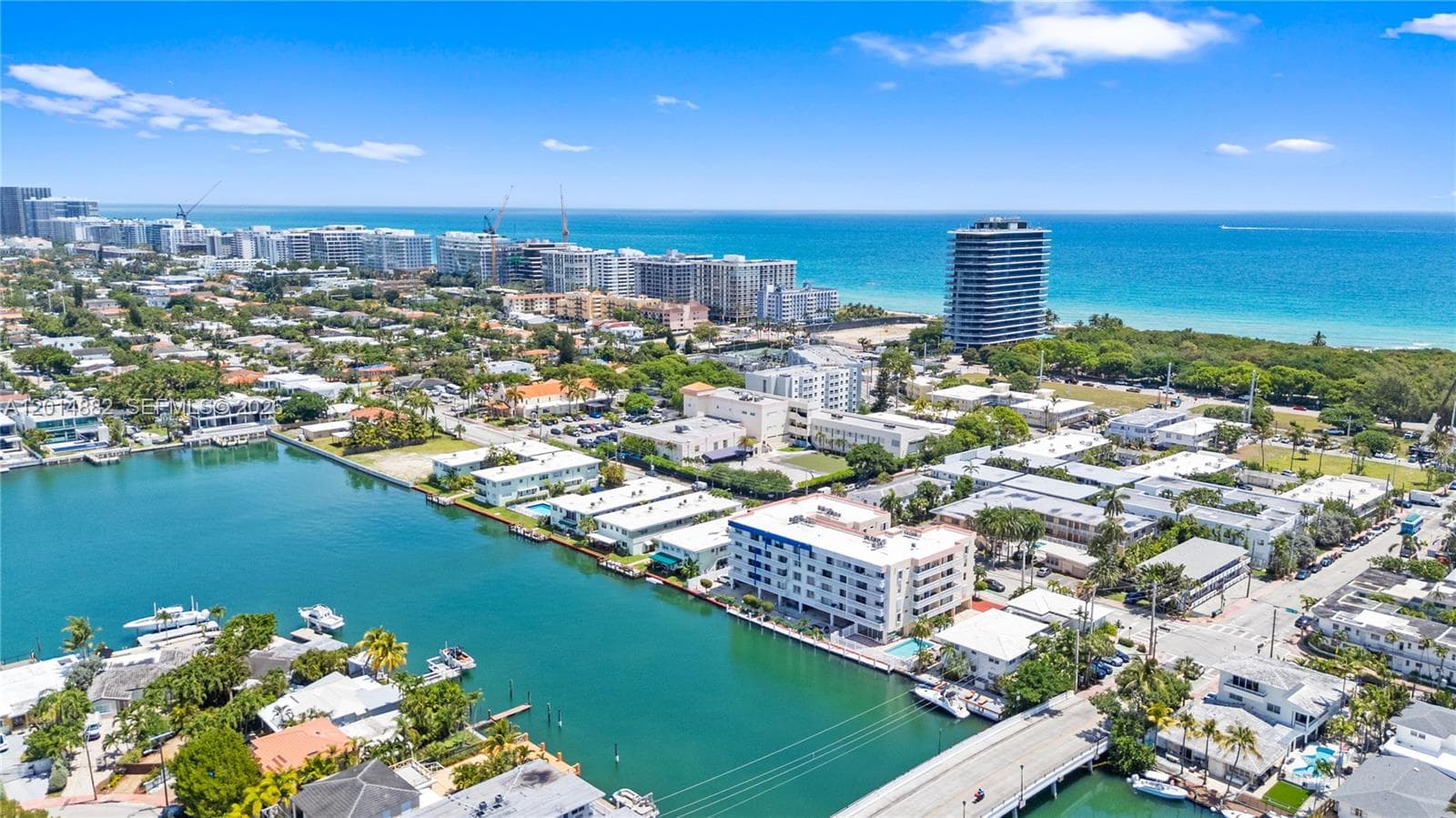COLONNADE BAY CONDO · #302 in Miami Beach - Photo 45