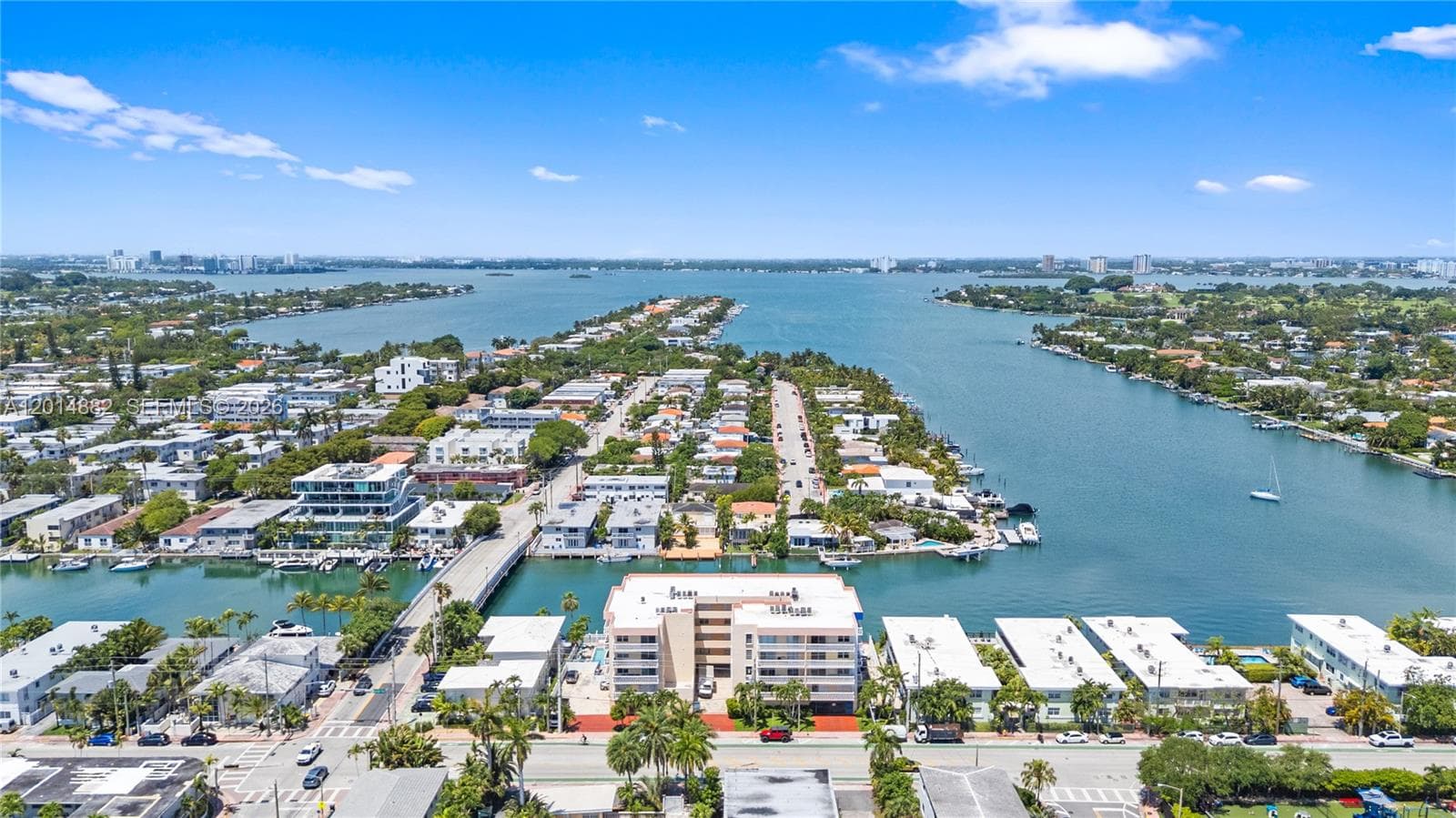 COLONNADE BAY CONDO · #302 in Miami Beach - Photo 40