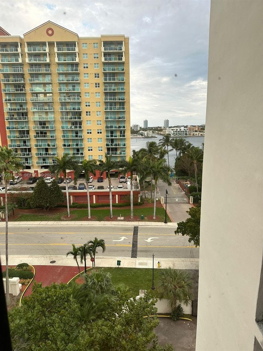 PLAZA OF AMERICAS CONDO P · #815 in Sunny Isles Beach - Photo 12