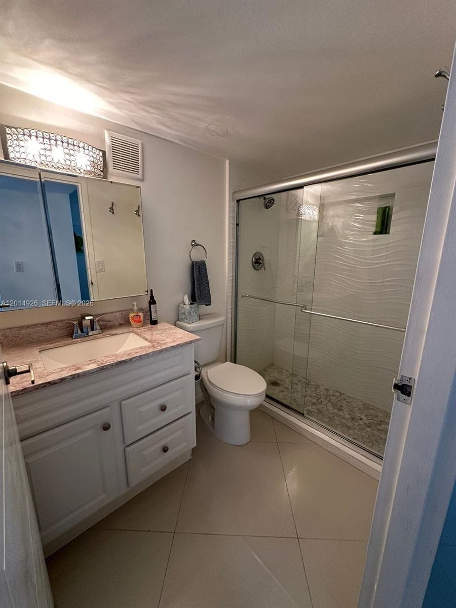 PLAZA OF AMERICAS CONDO P · #815 in Sunny Isles Beach - Photo 9