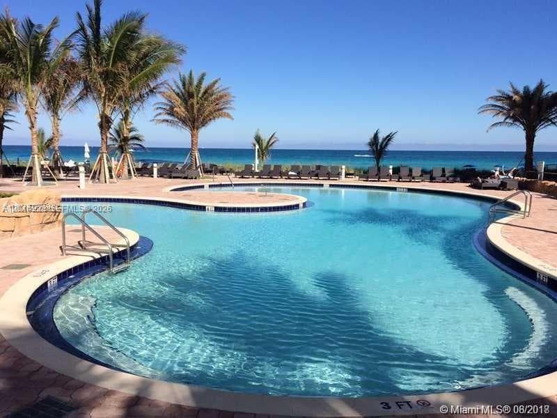 Trump Royale · #1908 in Sunny Isles Beach - Photo 2
