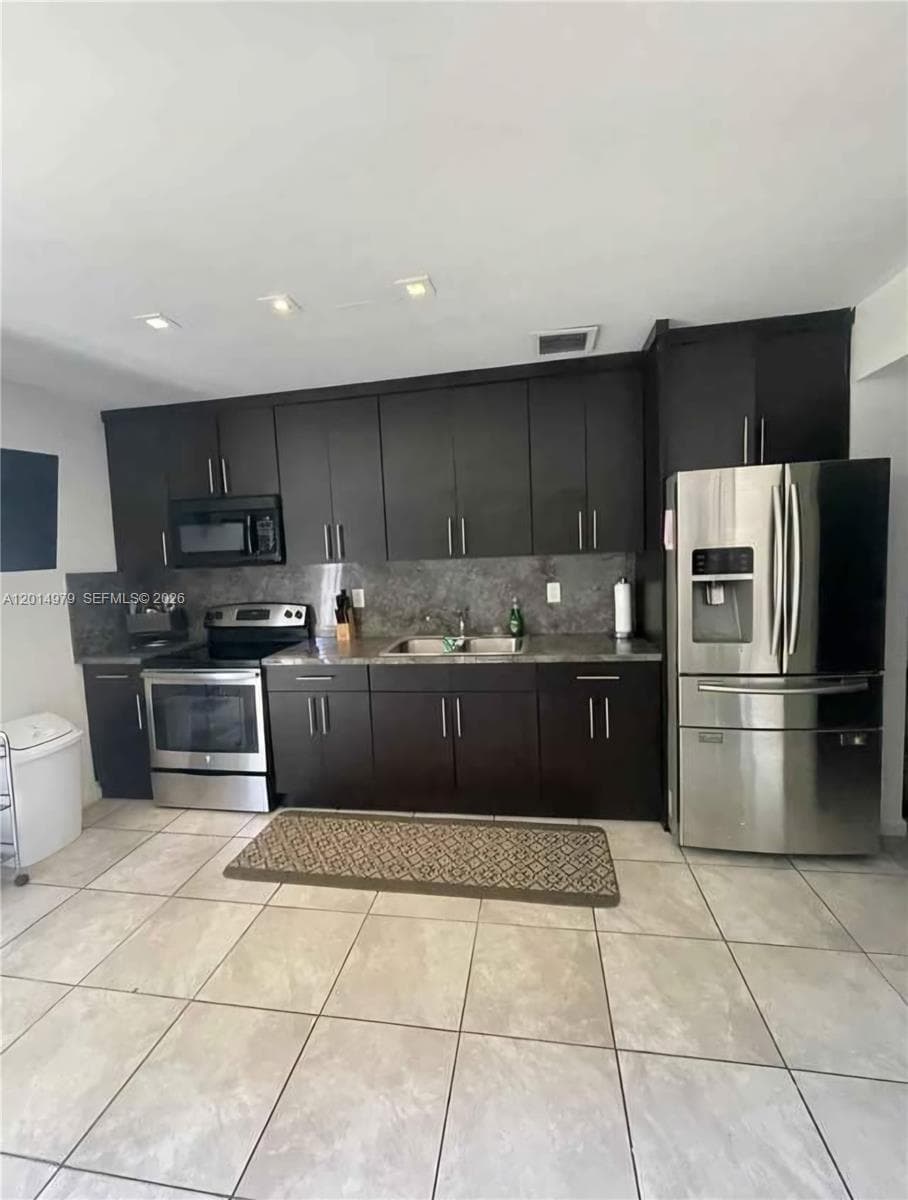 315 NW 59th St #2 photo 5