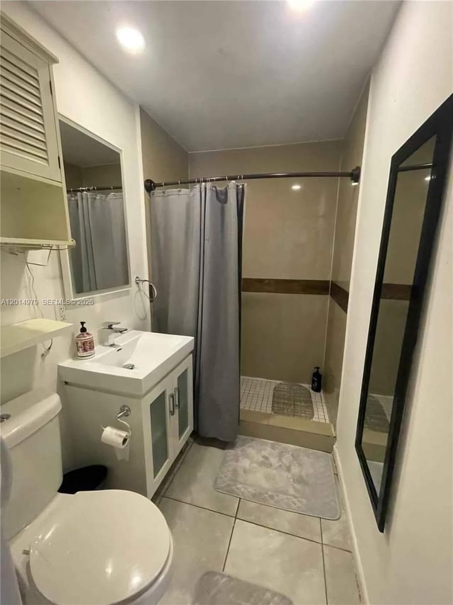 315 NW 59th St #2 photo 10