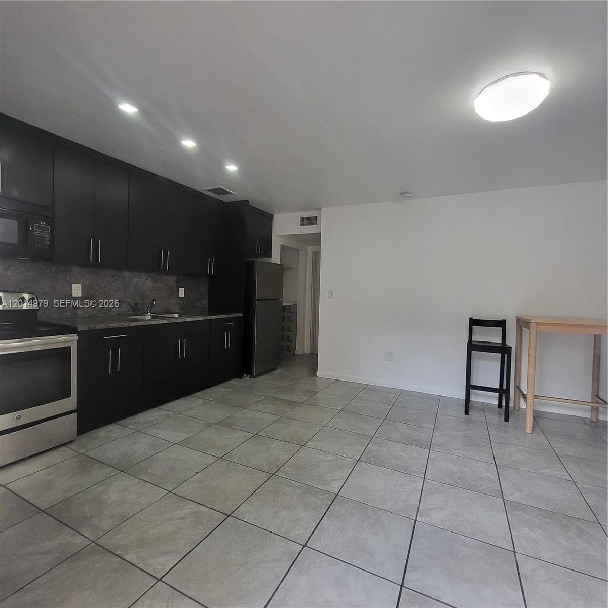 315 NW 59th St #2 photo 4