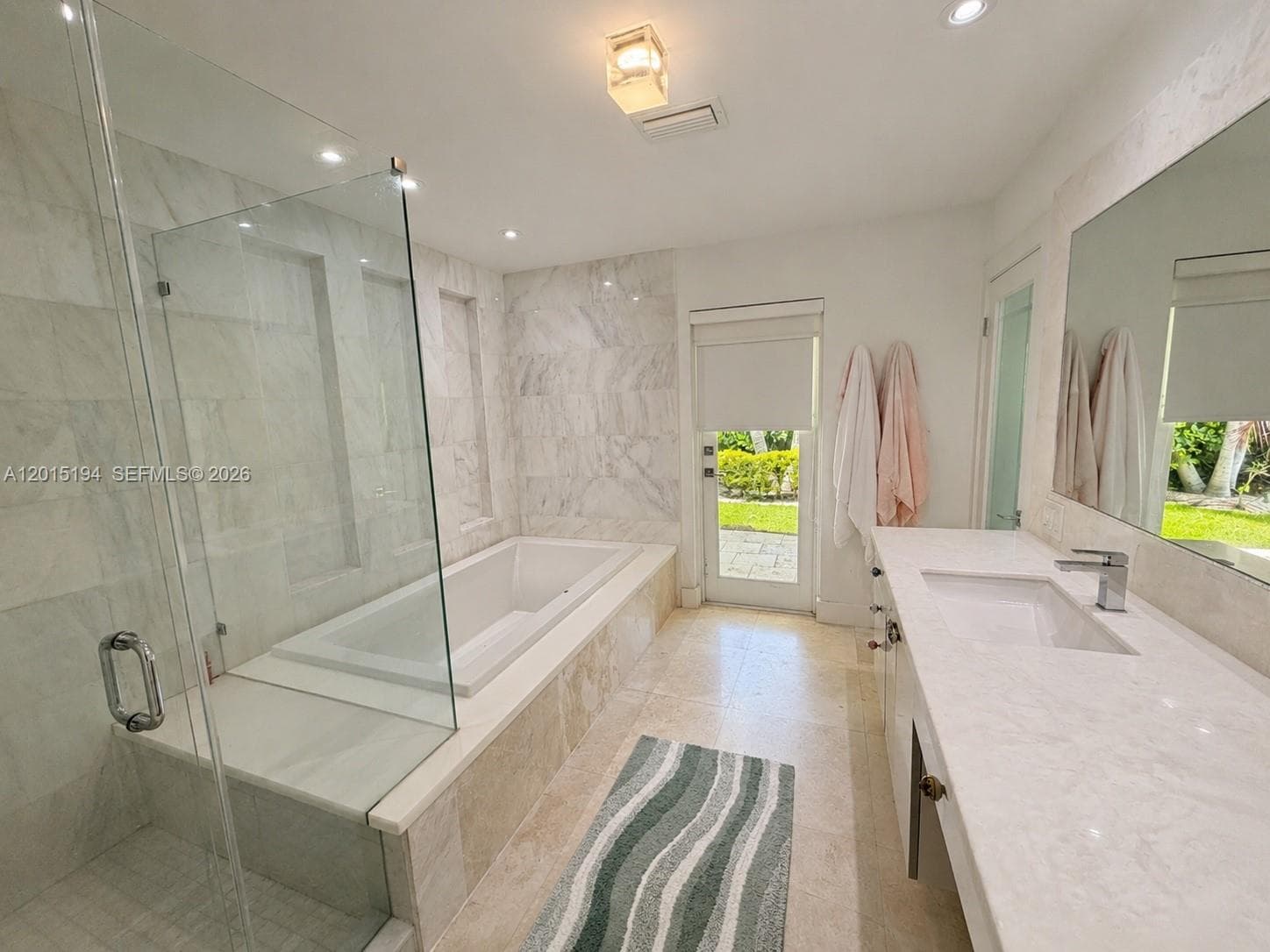 11445 N Bayshore Dr photo 23