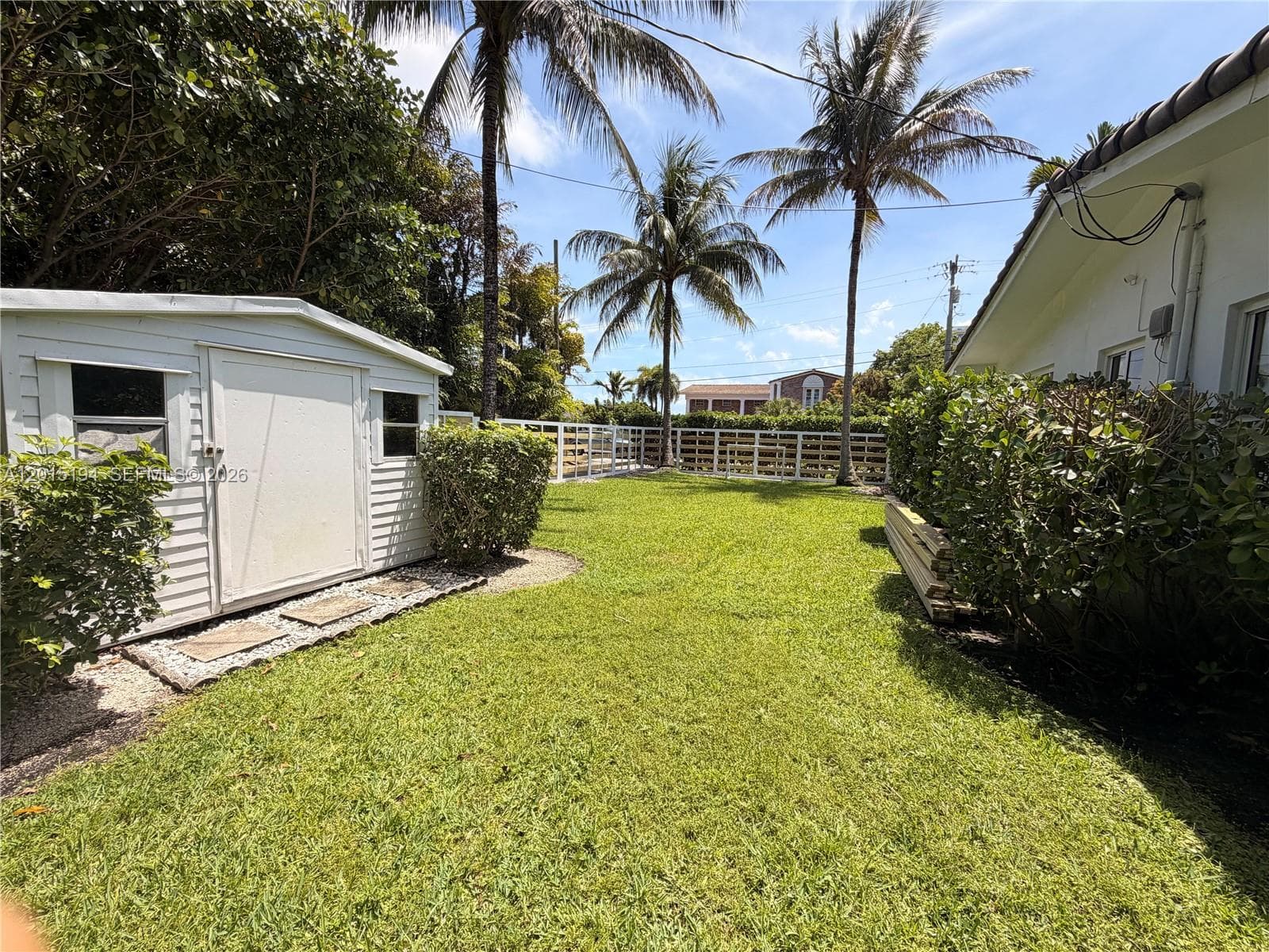 11445 N Bayshore Dr photo 27